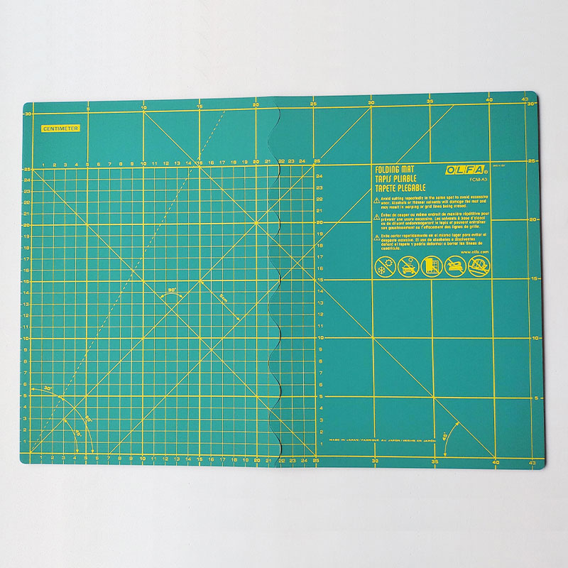 Base de Corte Plegable OLFA - 30x43cm